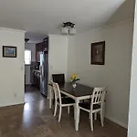 3Bedroom/2BA, 4 Blocks to Santa Monica Beach